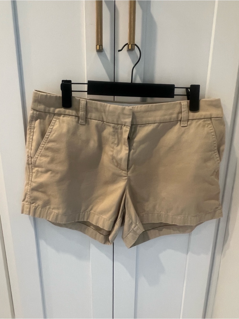 Women’s J. Crew Factory 3.5” Classic Chino Khaki Shorts-Size 8